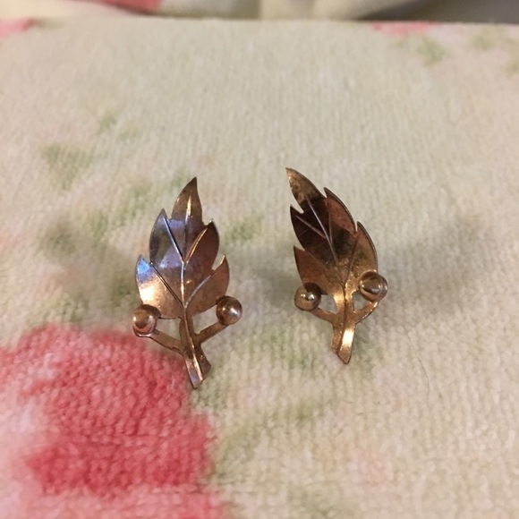 VINTAGE STERLING LEAF EARRINGS - Picture 1 of 4